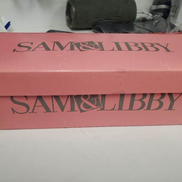 Sam $ libby - Picture 6 of 7